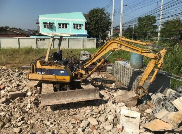 KOMATSU PC-40